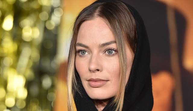 Margot Robbie expõe truque para cena de nudez em 'Babilônia'