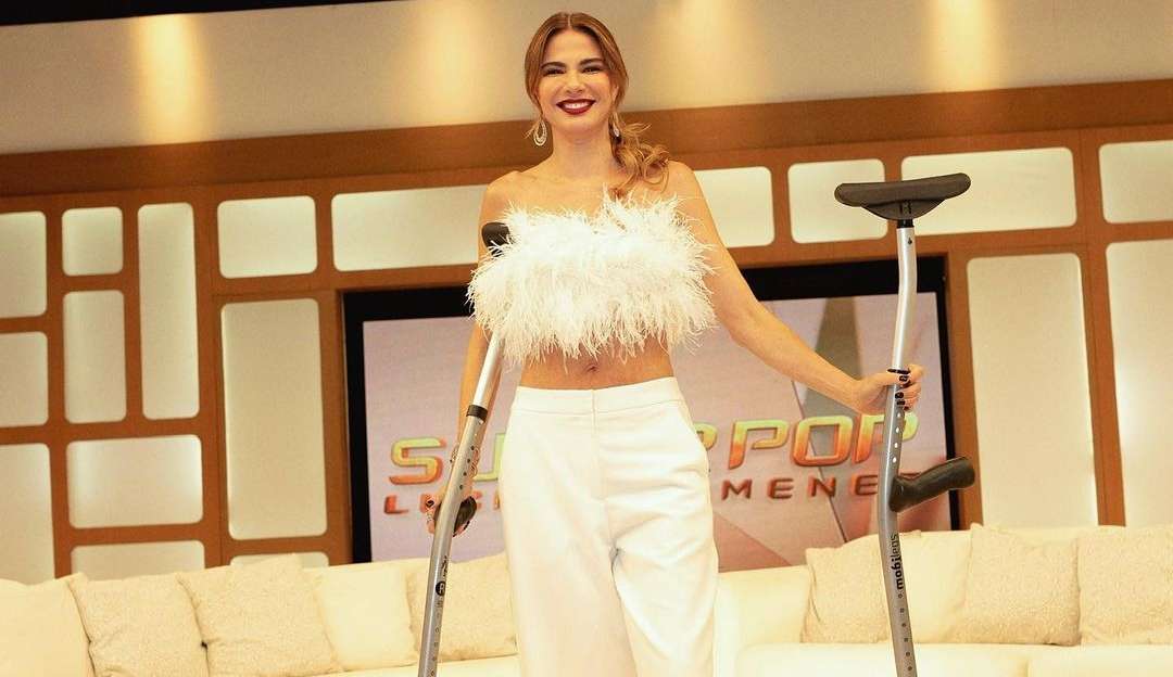 Após Fratura na perna, Luciana Gimenez diz que vai reaprender a andar