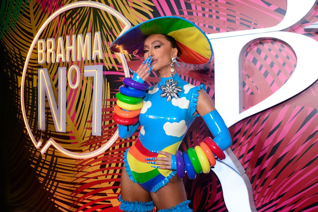 sabrina-sato-carnaval-2-1024x683-1 Sabrina Sato arrasa no look para conferir desfiles das escolas de samba