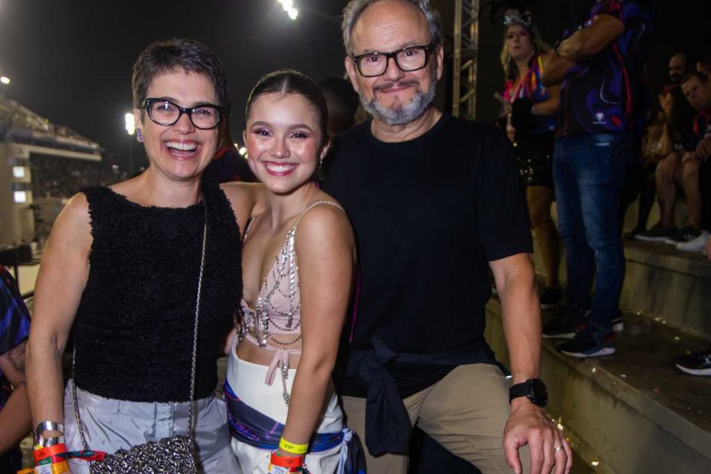 sandra-annenberg-ernesto-paglia-filha-elisa-curtindo-carnaval-sao-paulo-2-1024x683-1 Sandra Annenberg, Ernesto Paglia e filha Elisa curtindo Carnaval de São Paulo