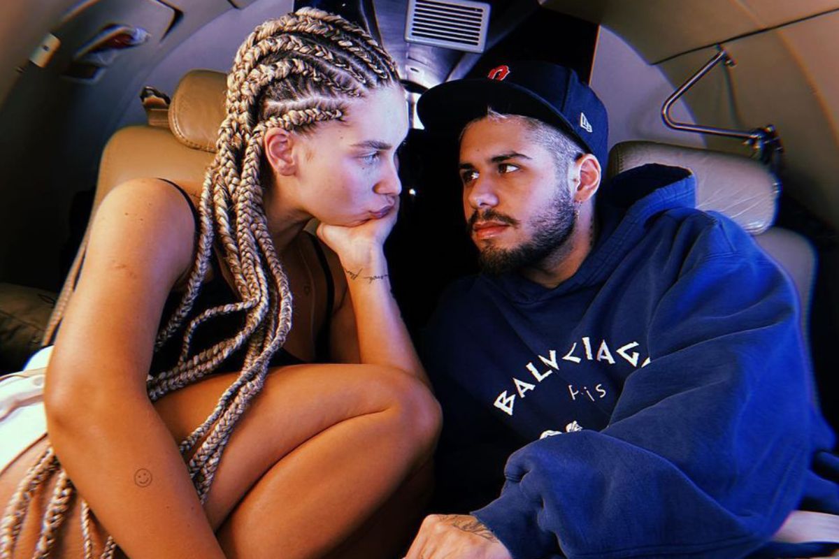 virginia fonseca e zé felipe se olhando em avião