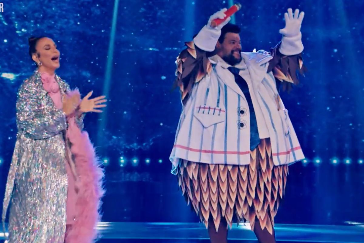 Babu Santana era a Coruja do Te Masked Singer Brasil