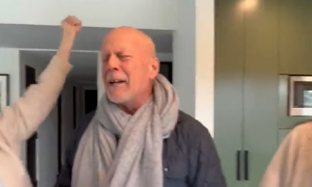 Bruce Willis aparece pela primeira vez após diagnóstico de demência
