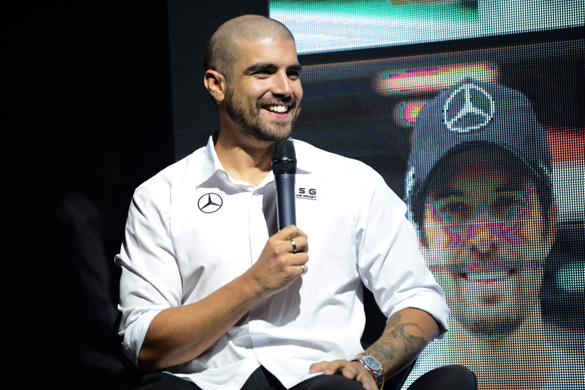 Caio Castro em coletiva