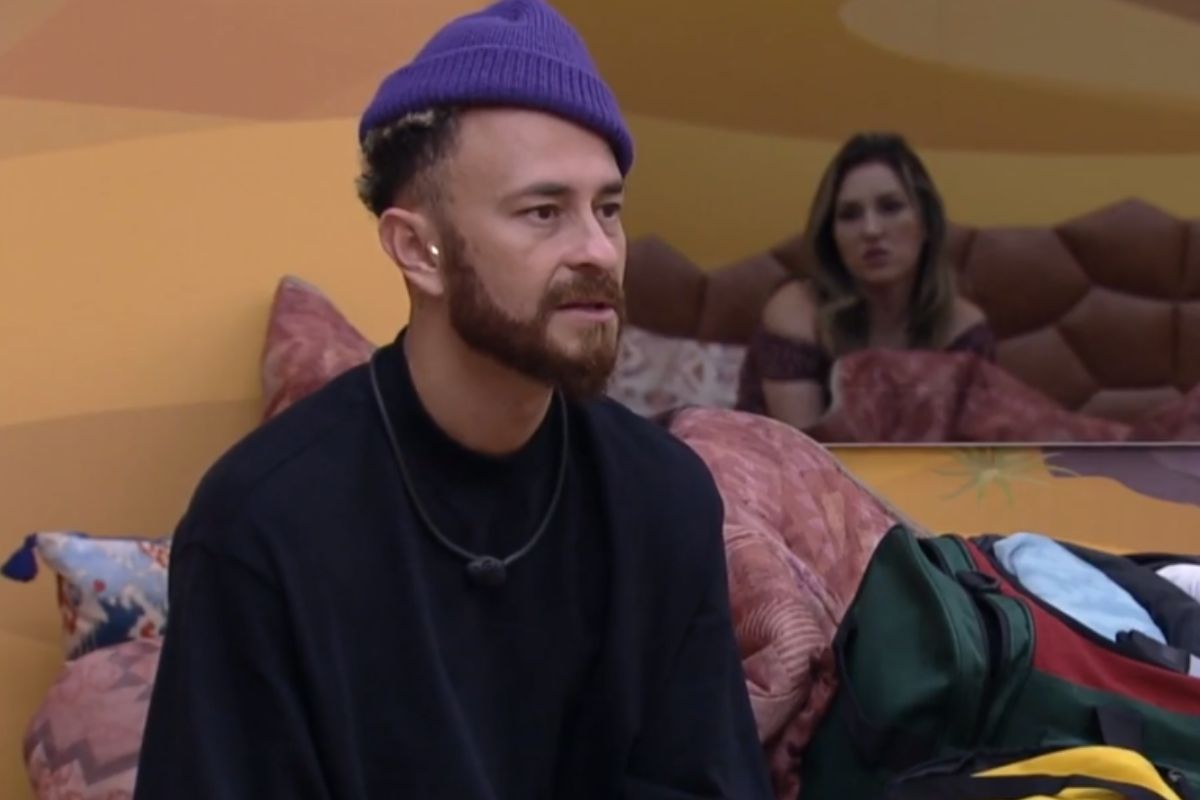 Fred conversando com Amanda no quarto do BBB23