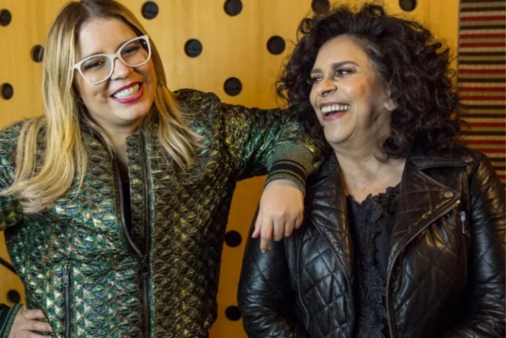 gal-costa-e-marilia-mendonca-1-1024x683-1 Marília Mendonça e Gal Costa, sorridentes, nos bastidores de gravação