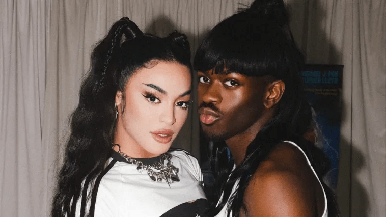 Fora do line-up, Pabllo Vittar subiu no palco nos 3 dias de Lollapalooza
