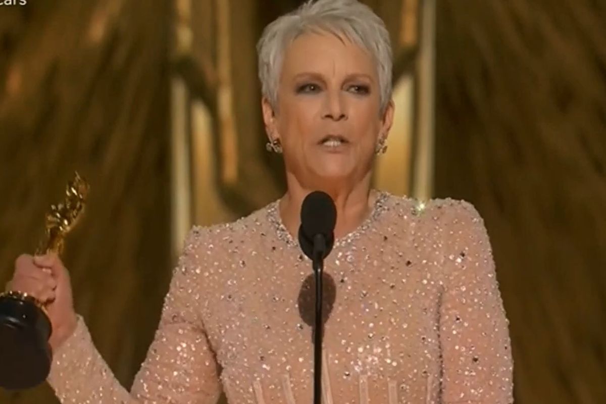 Jamie Lee Curtis venceu o Oscar de Melhor Atriz Coadjuvante