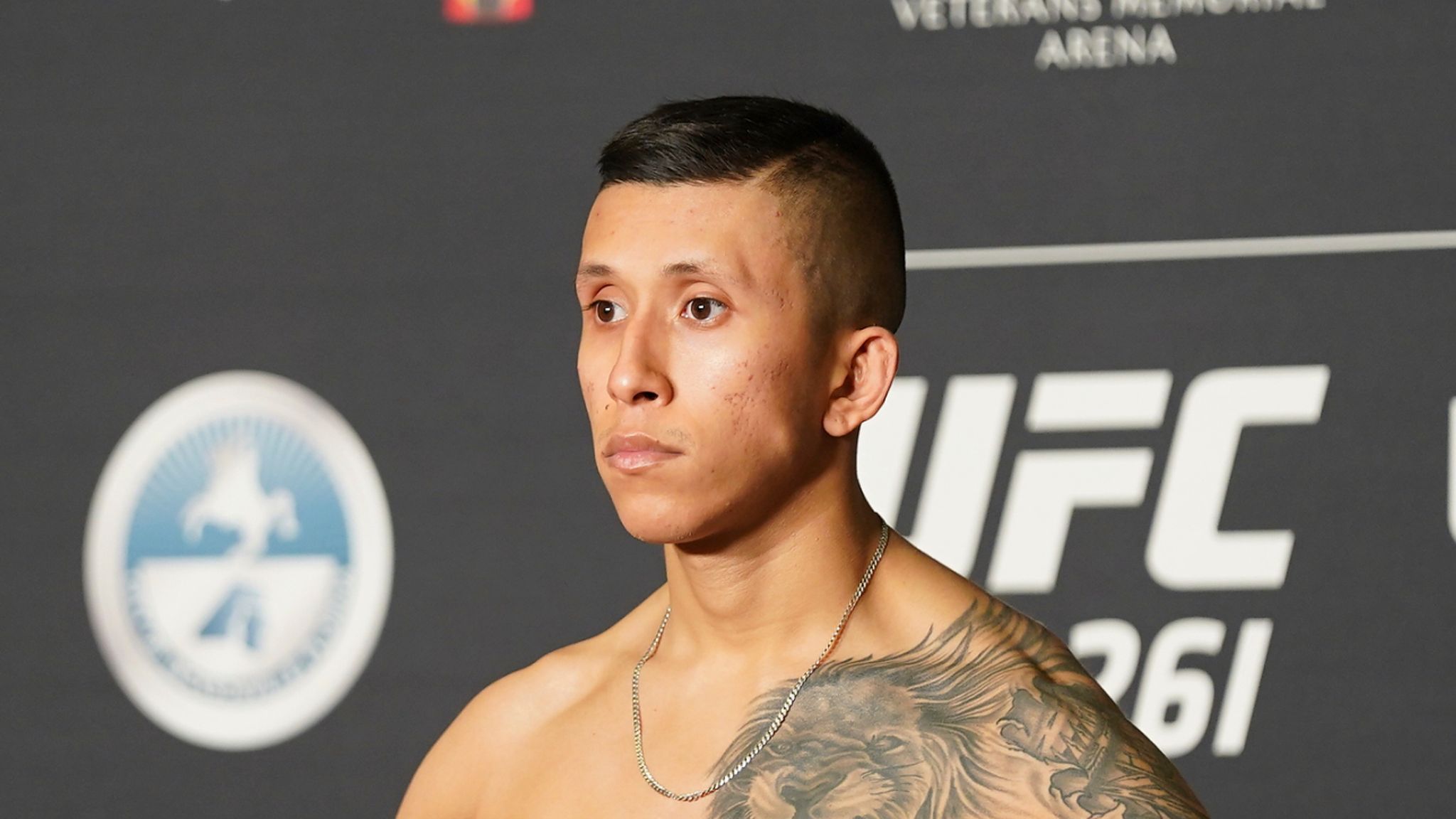 Lutador do UFC, Jeff Molina assume sexualidade após ter vídeo íntimo vazado na internet; veja