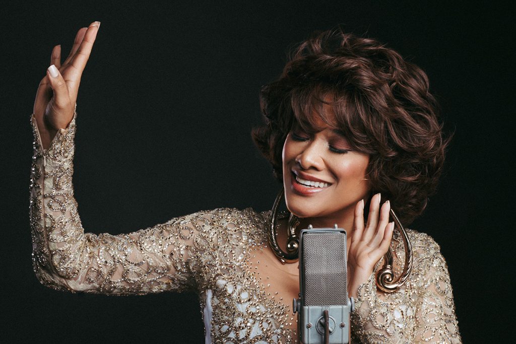 Leilah Moreno como Whitney Houston