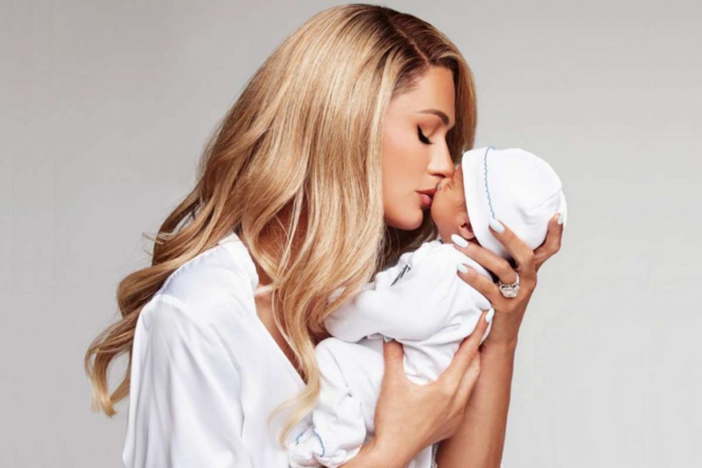 paris-hilton-baby-boy-phoenix-barron-1024x683-3
