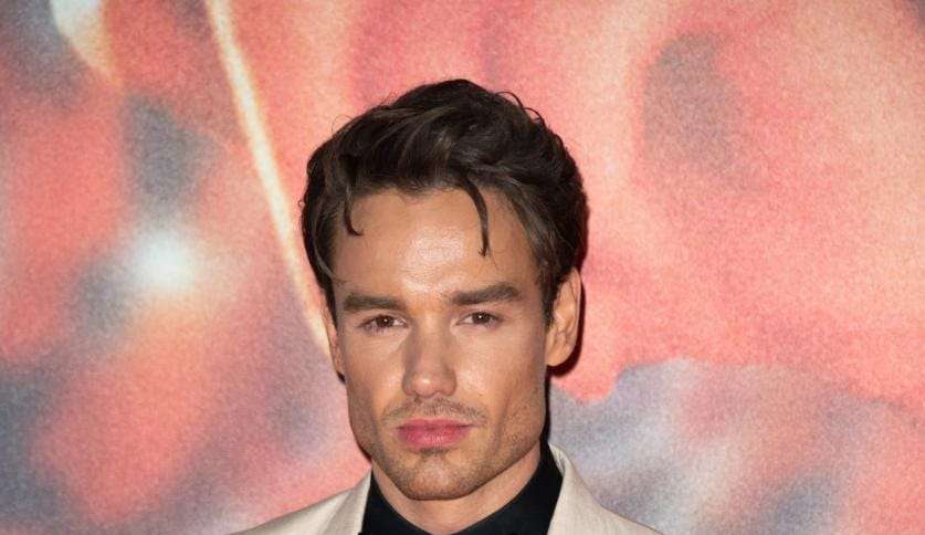 Lyam Payne chama atenção no tapete vermelho