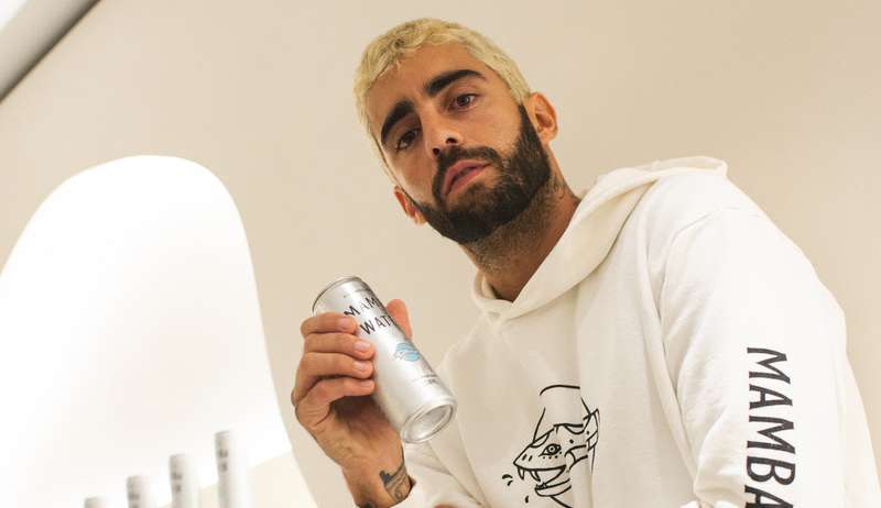 Pedro Scooby, sócio da Mamba Water, anuncia obra que levará água potável para várias famílias no Ceará