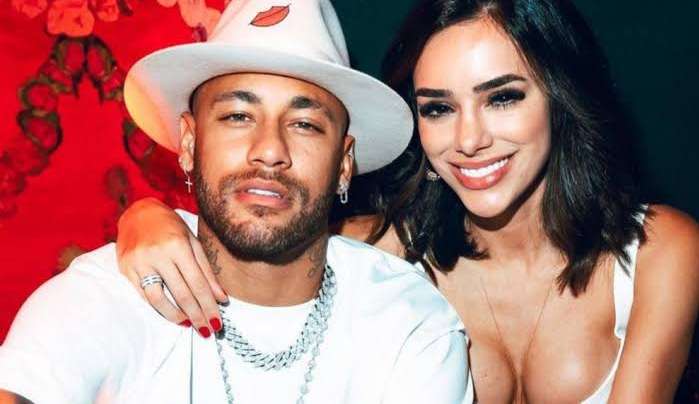 Bruna Biancardi posta foto com Neymar e diz: Encosta e dorme, nunca vi tanta facilidade'