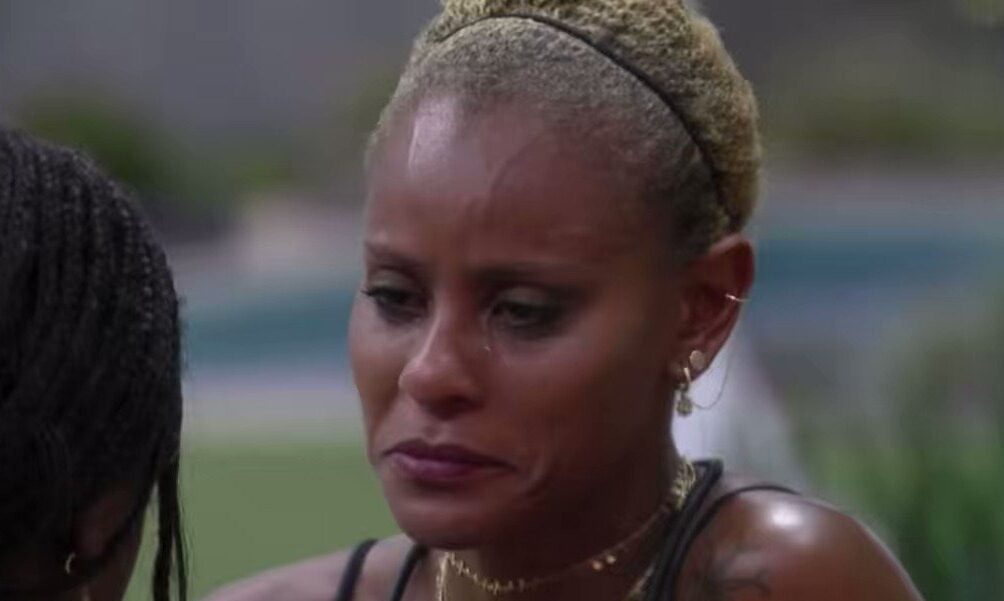 BBB23: Aline Wirley cai no choro após perceber racismo de aliados: “Não consegui ver”; veja vídeo