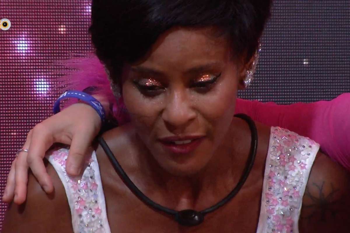 Aline chora no BBB23