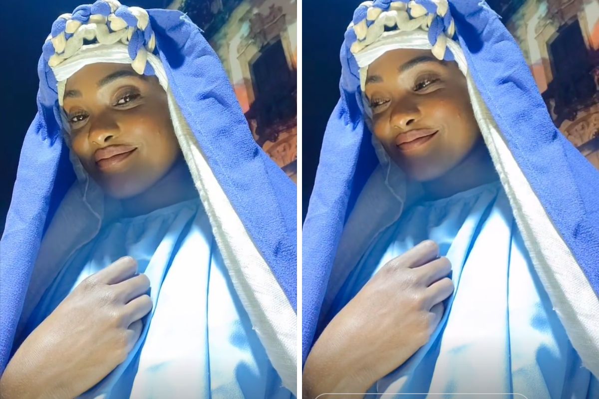 Érika Januza interpretando Maria, na Paixão de cristo em João Pessoa, na Paraíba