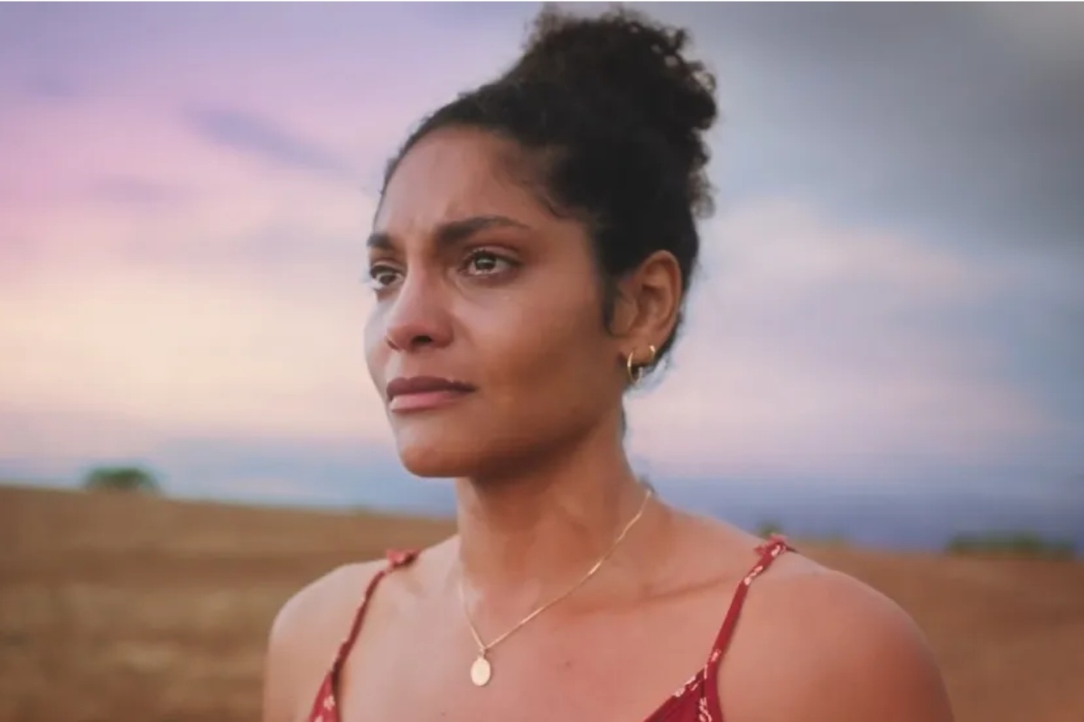 aline (bárbara reis) chorando em terra e paixão