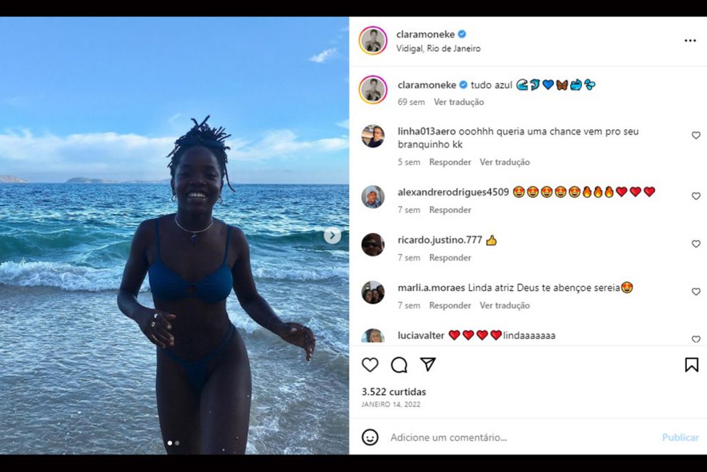 Clara Moneke exibiu a boa forma