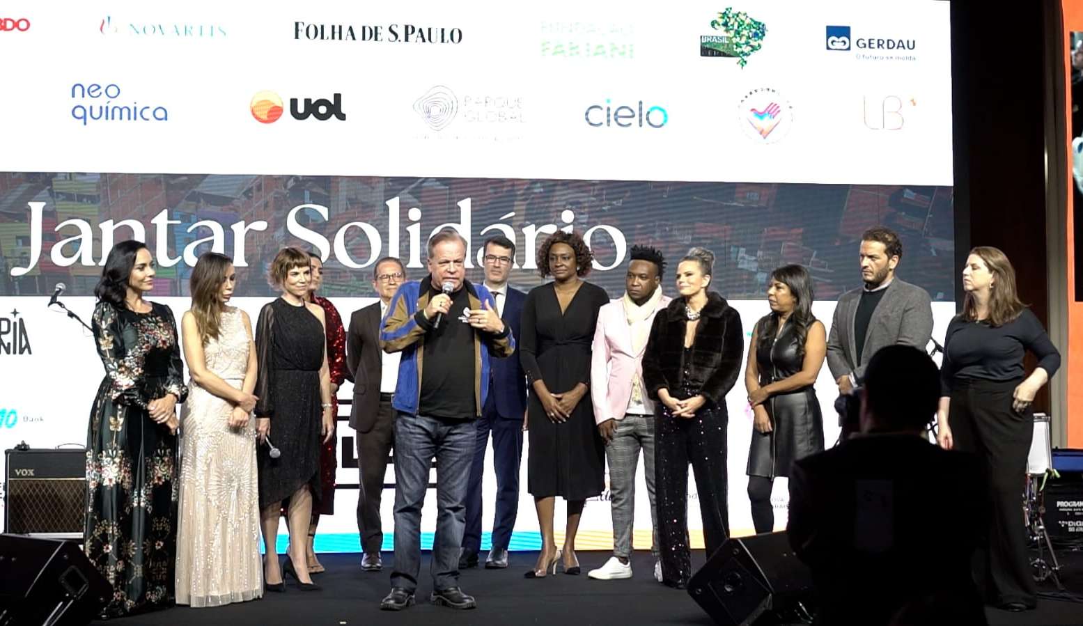 Famosos prestigiam Jantar Solidário promovido pelo G10 Favelas