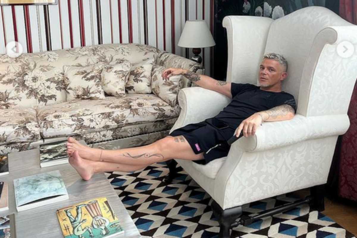 Alejandro Sanz descansando