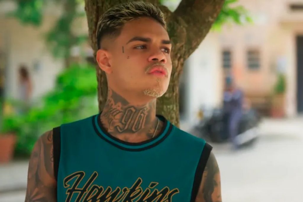 hugo-mc-cabelinho-serio-em-vai-na-fe-1024x683-1 Hugo (MC Cabelinho) sério em "Vai na Fé"