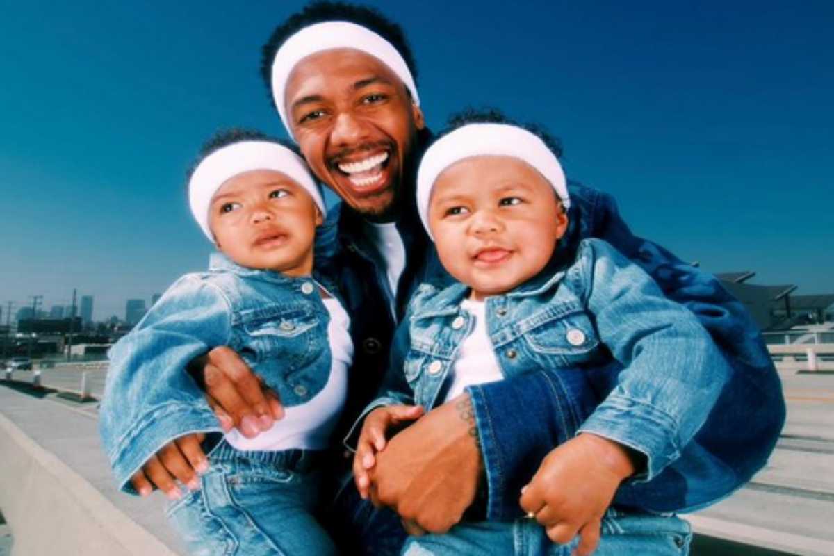Nick Cannon com os gêmeos Zion e Zillion