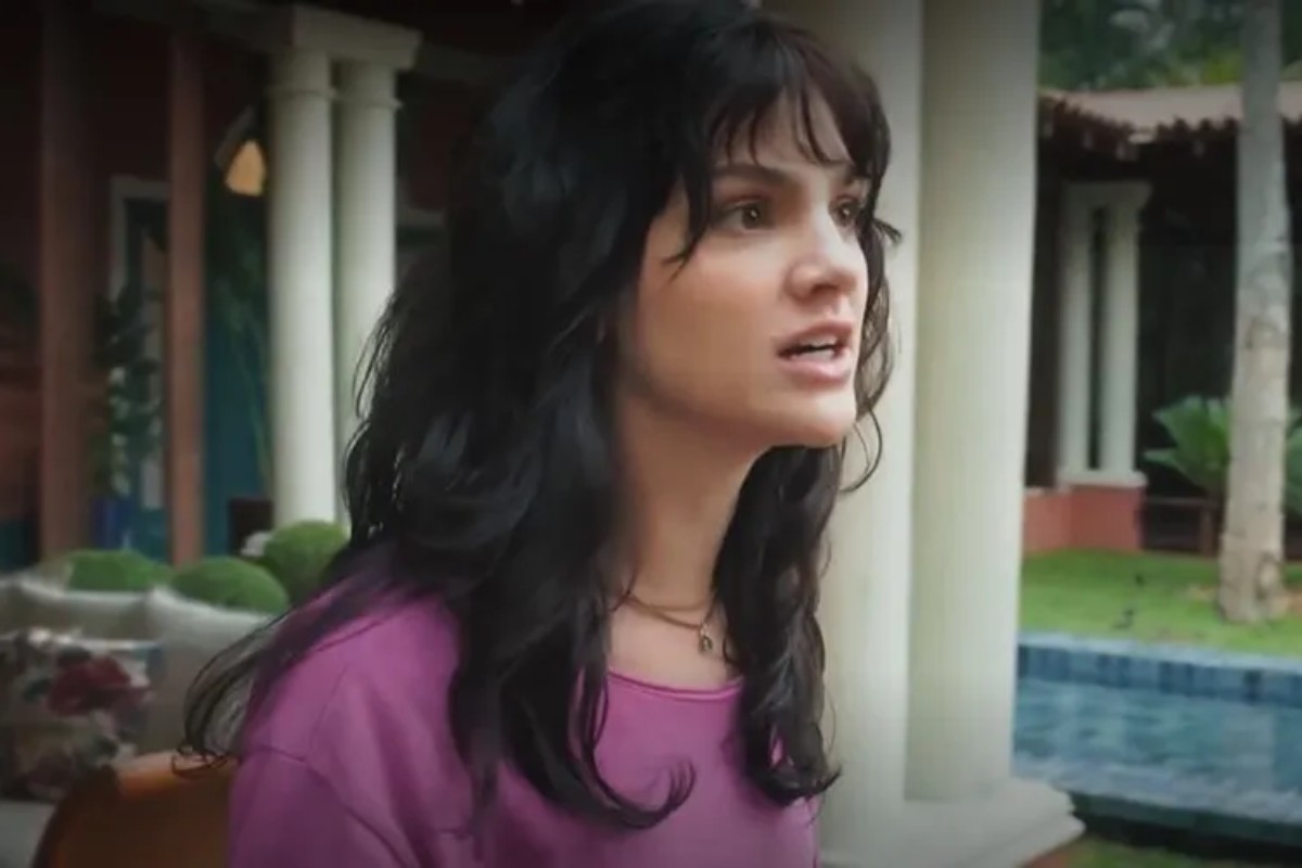 petra (debora ozorio) irritada em terra e paixão