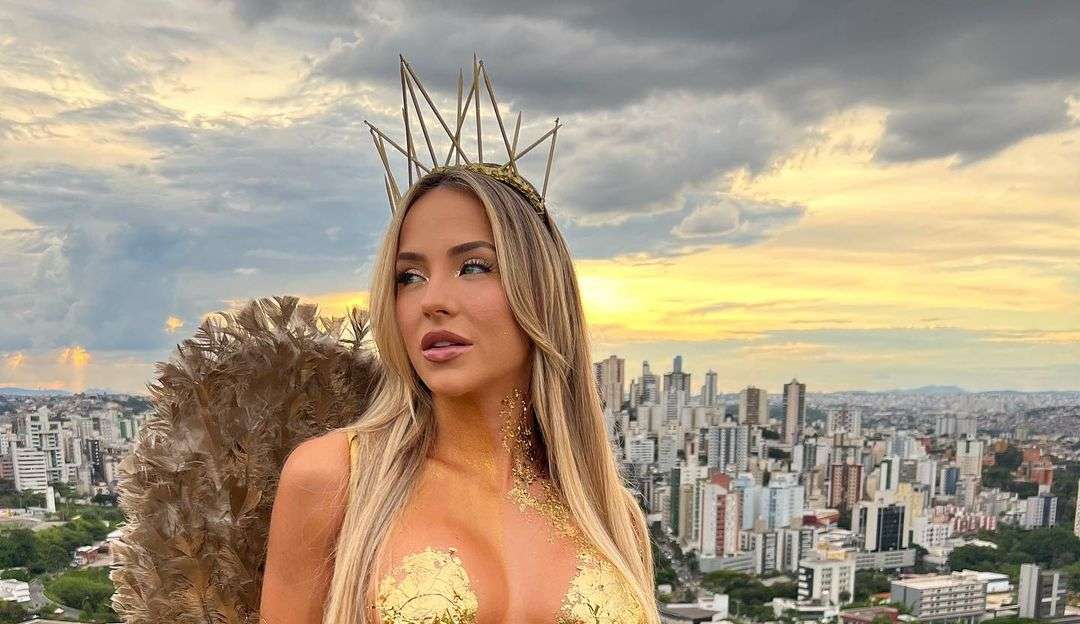 'Mil versões sobre mim': Gabi Martins compartilha fotos de momentos da sua vida Lorena Bueri