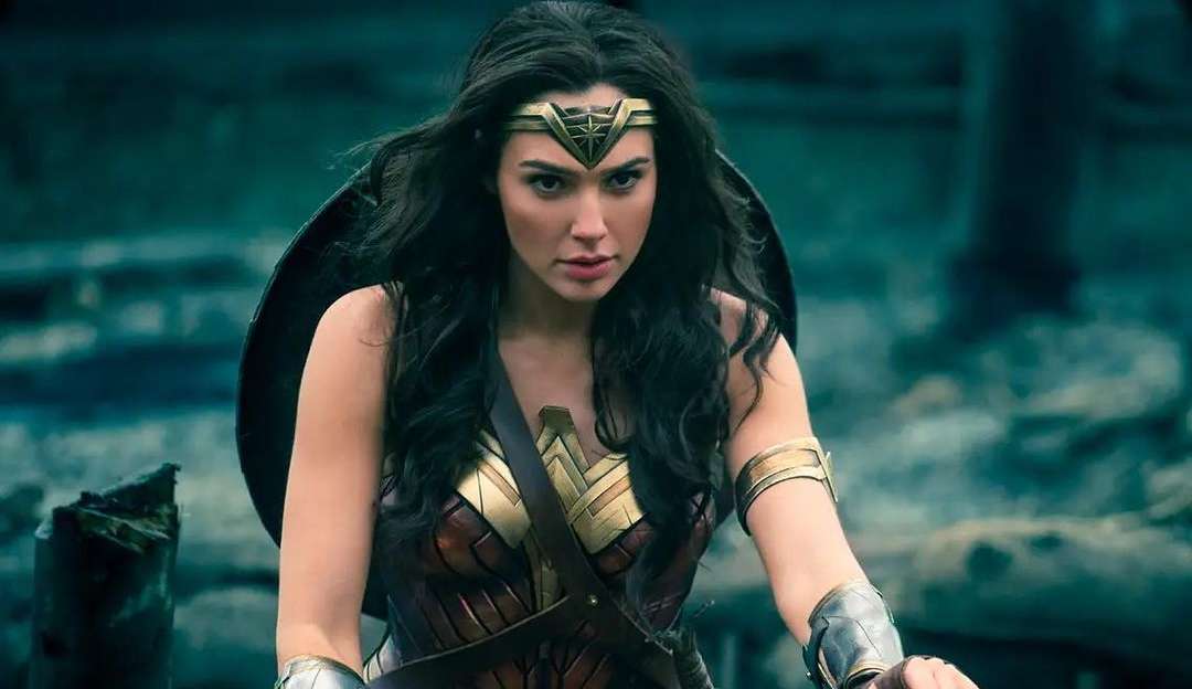 Gal Gadot recebe estrela na Calçada da Fama de Hollywood e se sente honrada com a conquista Lorena Bueri