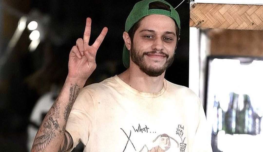 Pete Davidson é internado em clínica de reabilitação para tratar de sua saúde mental Lorena Bueri