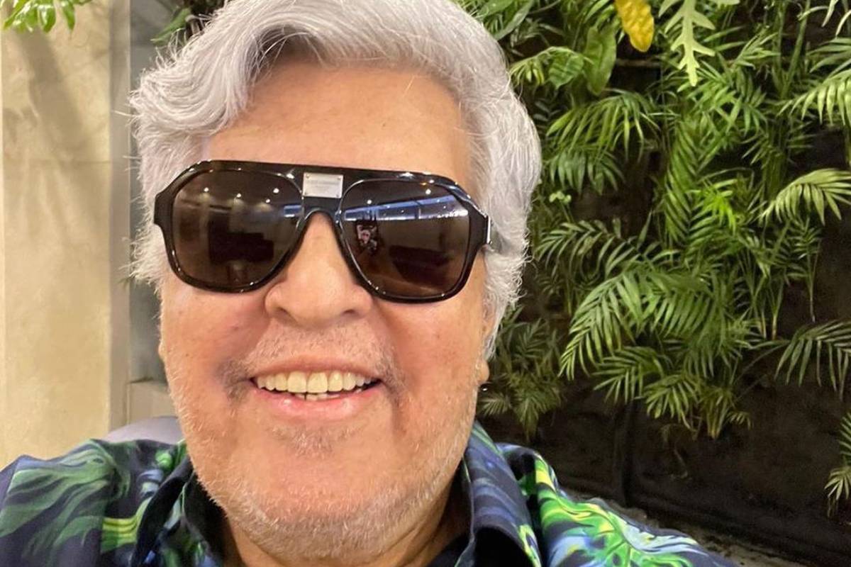 retrato de sidney magal sorrindo e de óculos escuros