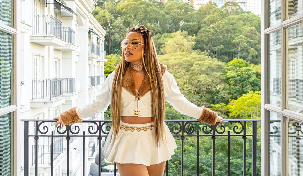 Gloria Groove é destaque na maior conta do Instagram em série global