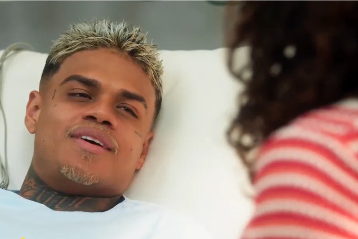 hugo (mc cabelinho) e jenifer (bella campos) no hospital em vai na fé