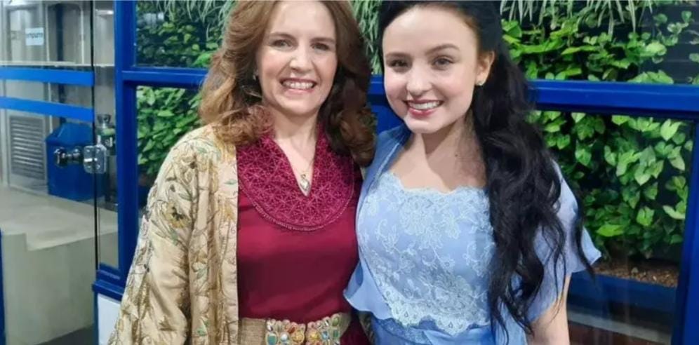 Mãe de Larissa Manoela quer fazer às pazes com a filha