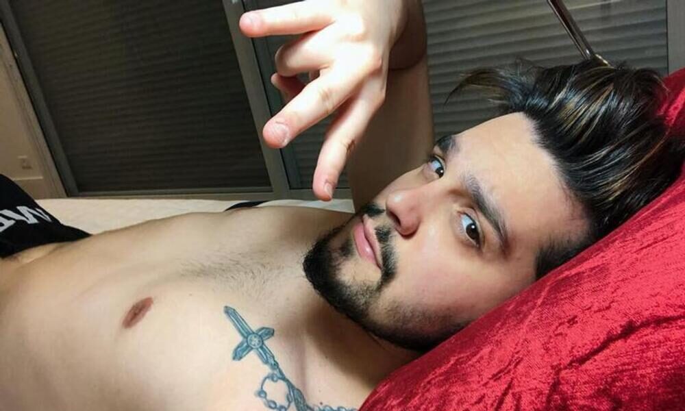 Luan Santana exalta performance na cama: “Imbrochável e bruto”