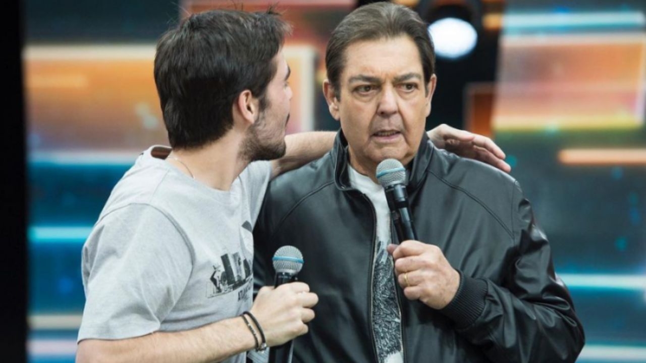 Filho de Faustão agrade mensagens de apoio: 'Ele está bem' Lorena Bueri