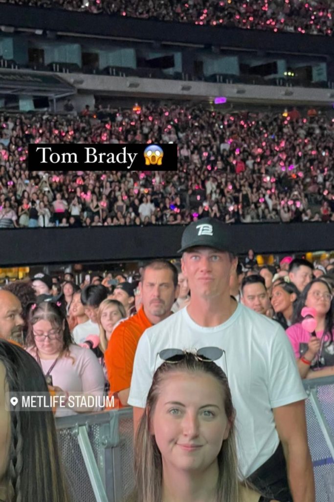 tom-brady-show-blackpink-683x1024-1 Tom Brady no show do BLAKPINK