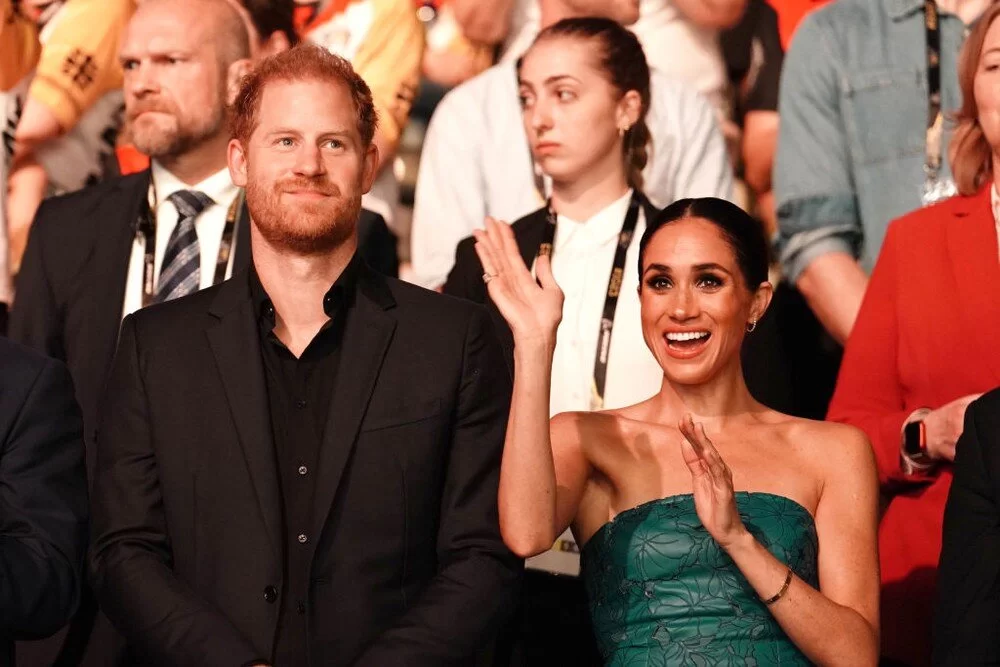 Meghan e Harry nas finais dos Invictus Games. (Foto: reprodução/Getty Images/Glamour) Lorena Bueri