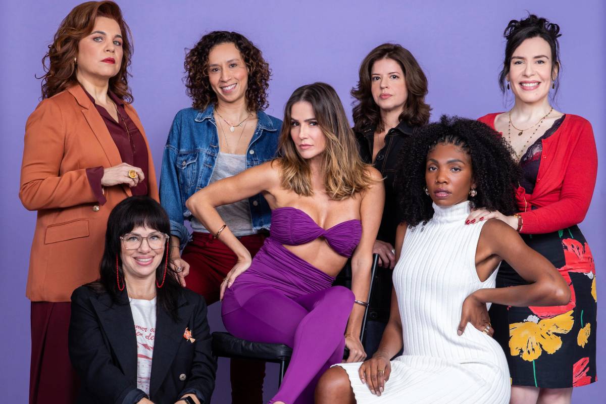 Helena (Isabel Teixeira), Carol (Karine Teles), Adriana (Thalita Carauta), Lara (Deborah Secco), Natália (Mariana Santos), Taís (Késia) e Renée (Maria Clara Spinelli) reunias em "Elas por Elas"