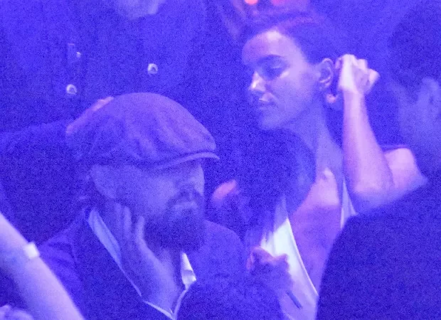 Irina e Leo juntos em festa