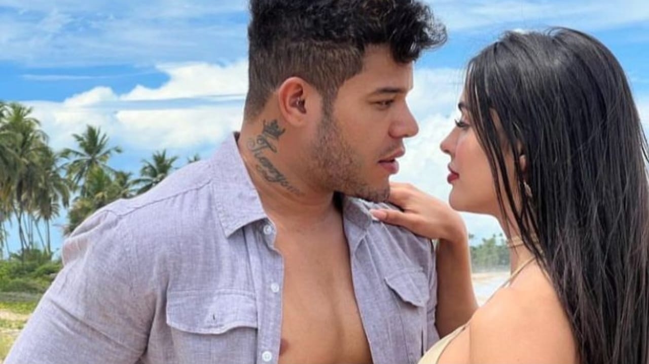 Cantor Tierry fala sobre suposta gravidez da namorada  Lorena Bueri