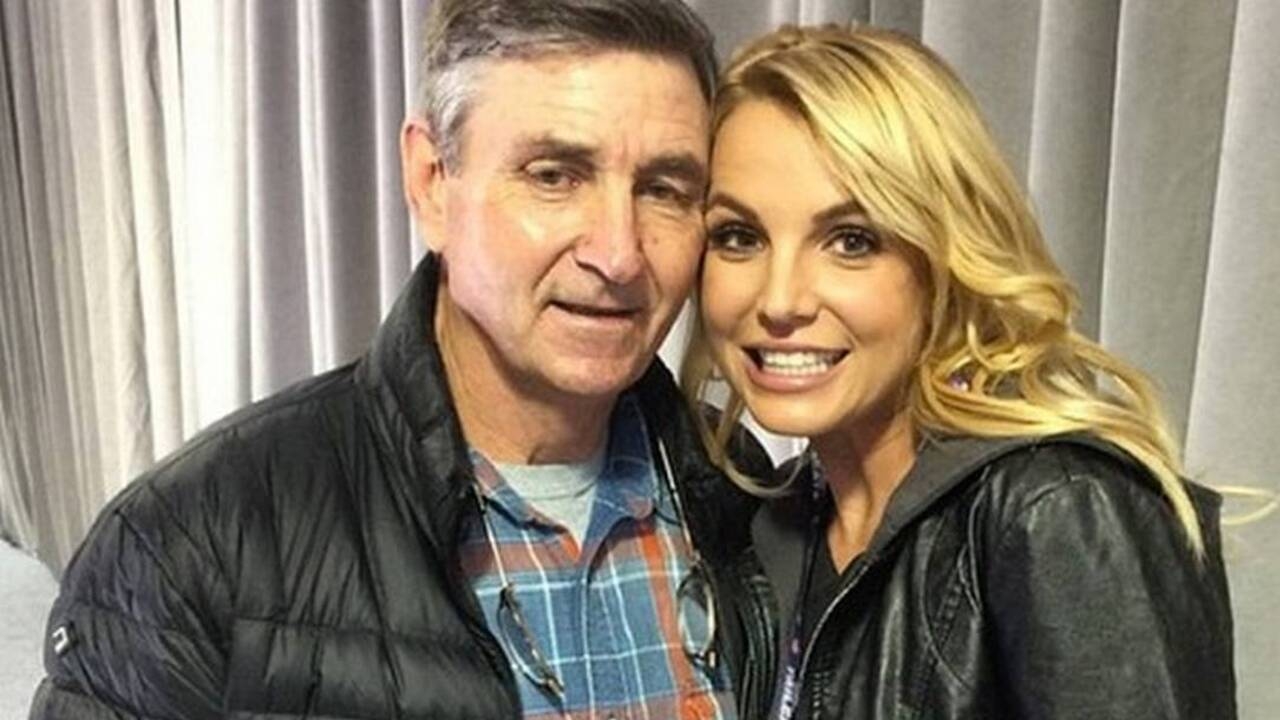 Pai de Britney Spears passa a morar com a irmã da cantora após reabilitação por alcoolismo Lorena Bueri