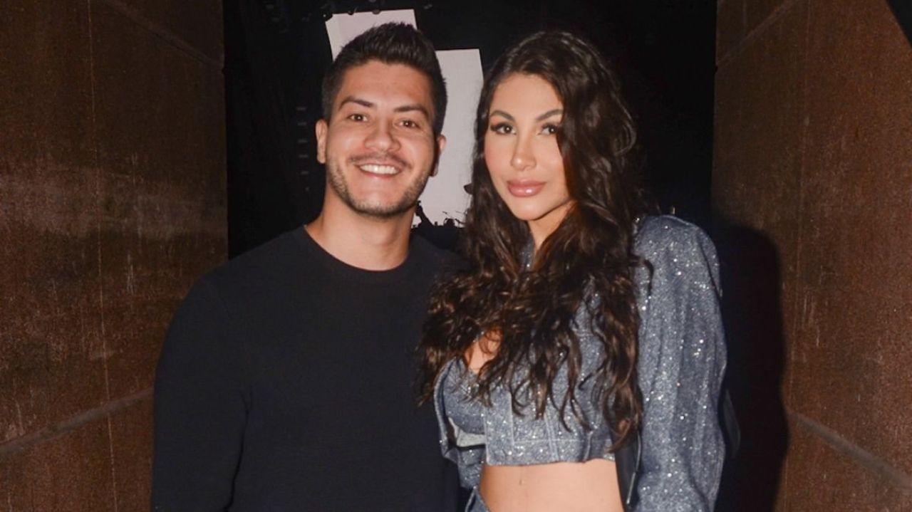 Arthur Aguiar acompanha ex-namorada em exame de ultrassom do primeiro filho Lorena Bueri