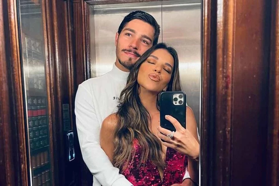 Mariana Rios assume namoro com ex de amiga e recebe unfollow