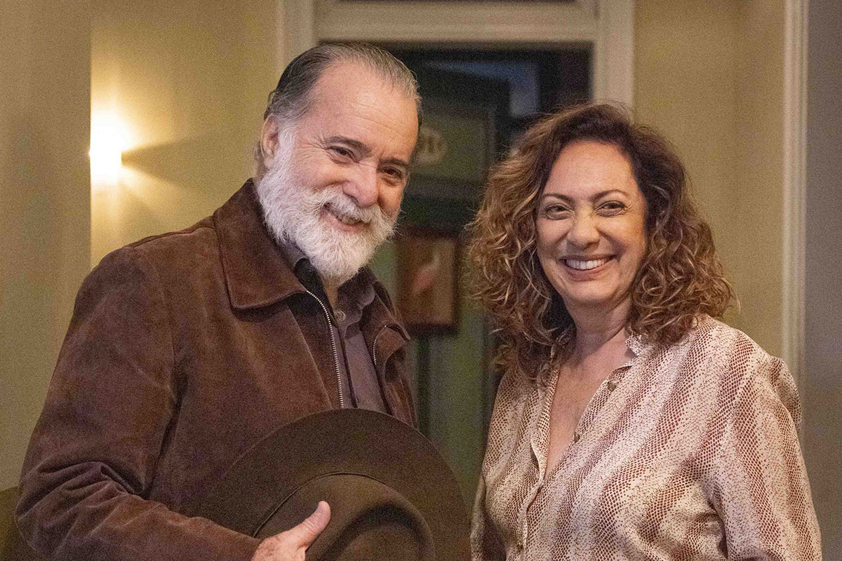 Antônio (Tony Ramos) e Agatha (Eliane Giardini) em Terra e Paixão