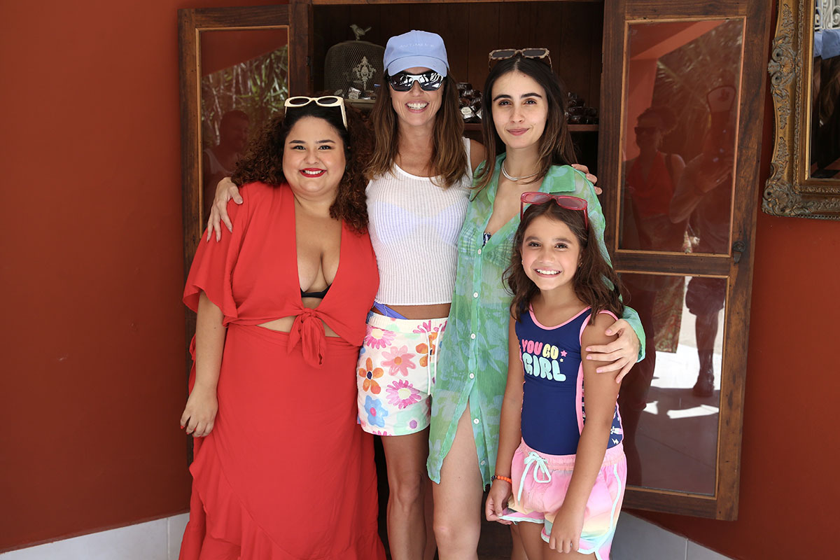 Deborah Secco, Castorine, Valentina Herszage e Maria Flor