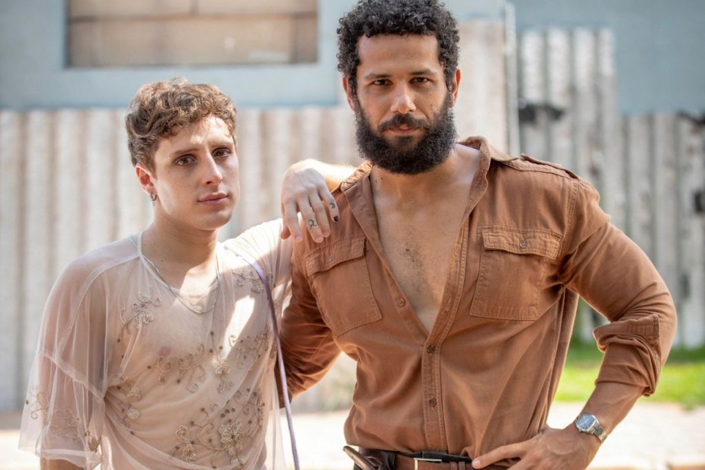 kelvin (diego martins) e ramiro (amaury lorenzo) em terra e paixão