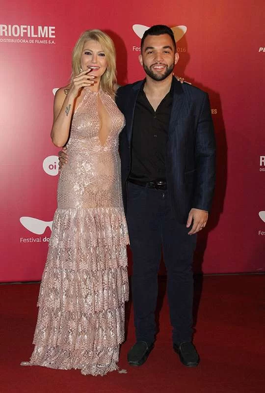 Antonia Fontenelle e Jonathan Costa são condenados a indenizar assessor em R$ 30 mil cada