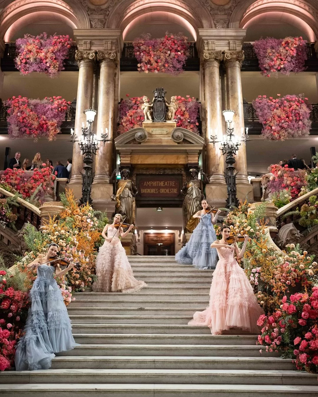 Cerimônia de casamento de Madelaine Brockway e Jacob LaGrone (Foto: reprodução/Instagram/@lakecomoweddings) Lorena Bueri